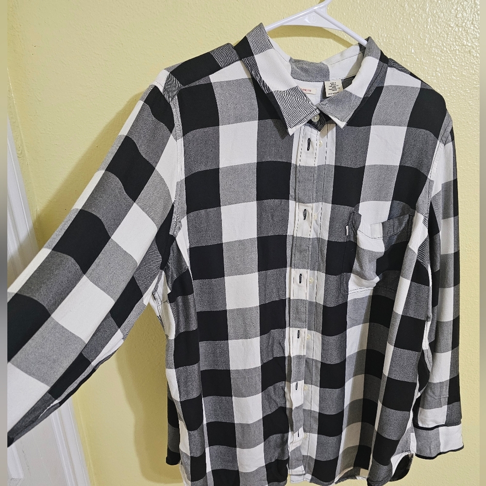Levi's Black and White Plaid Women's Blouse
